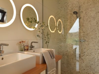 77205022-4dac-40c2-9423-a619c18442a9